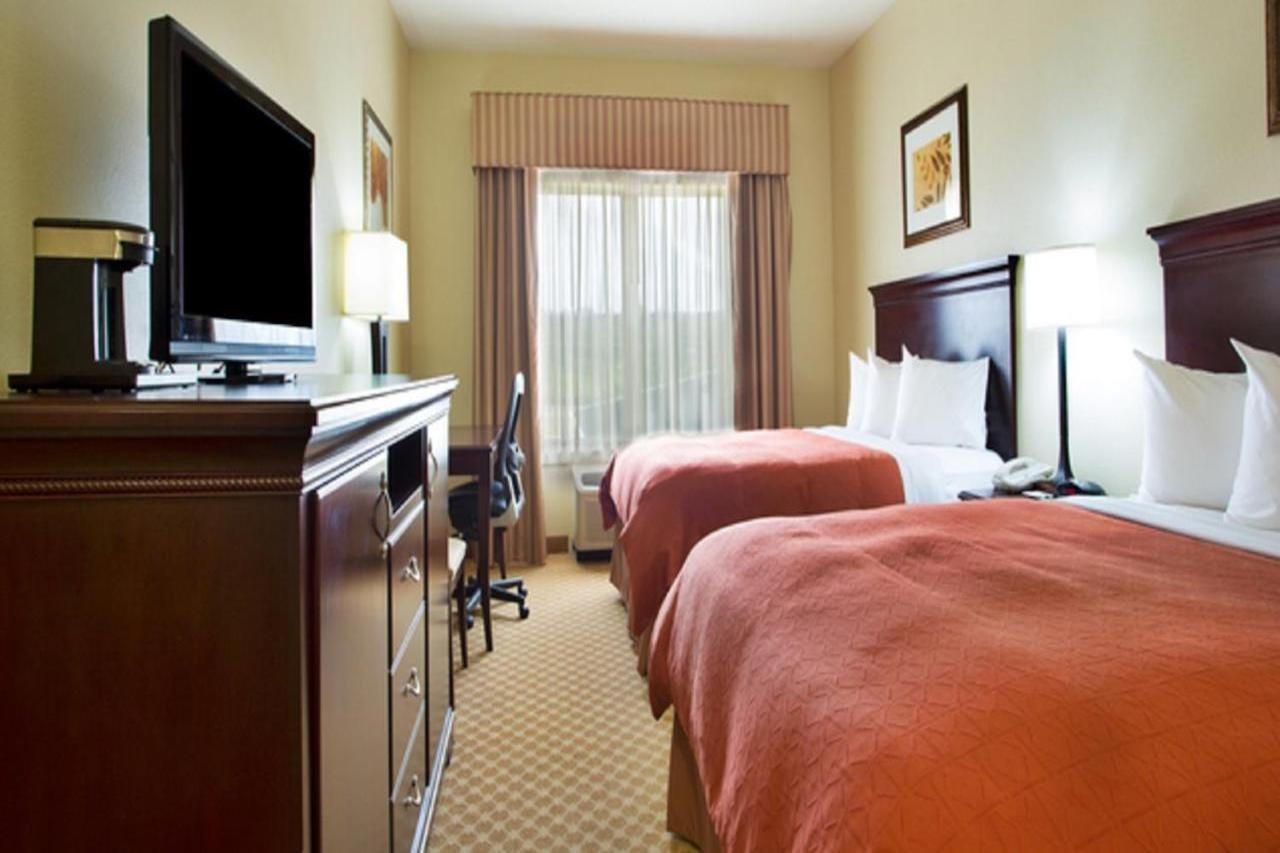 Country & By Radisson, Pineville, La 2*