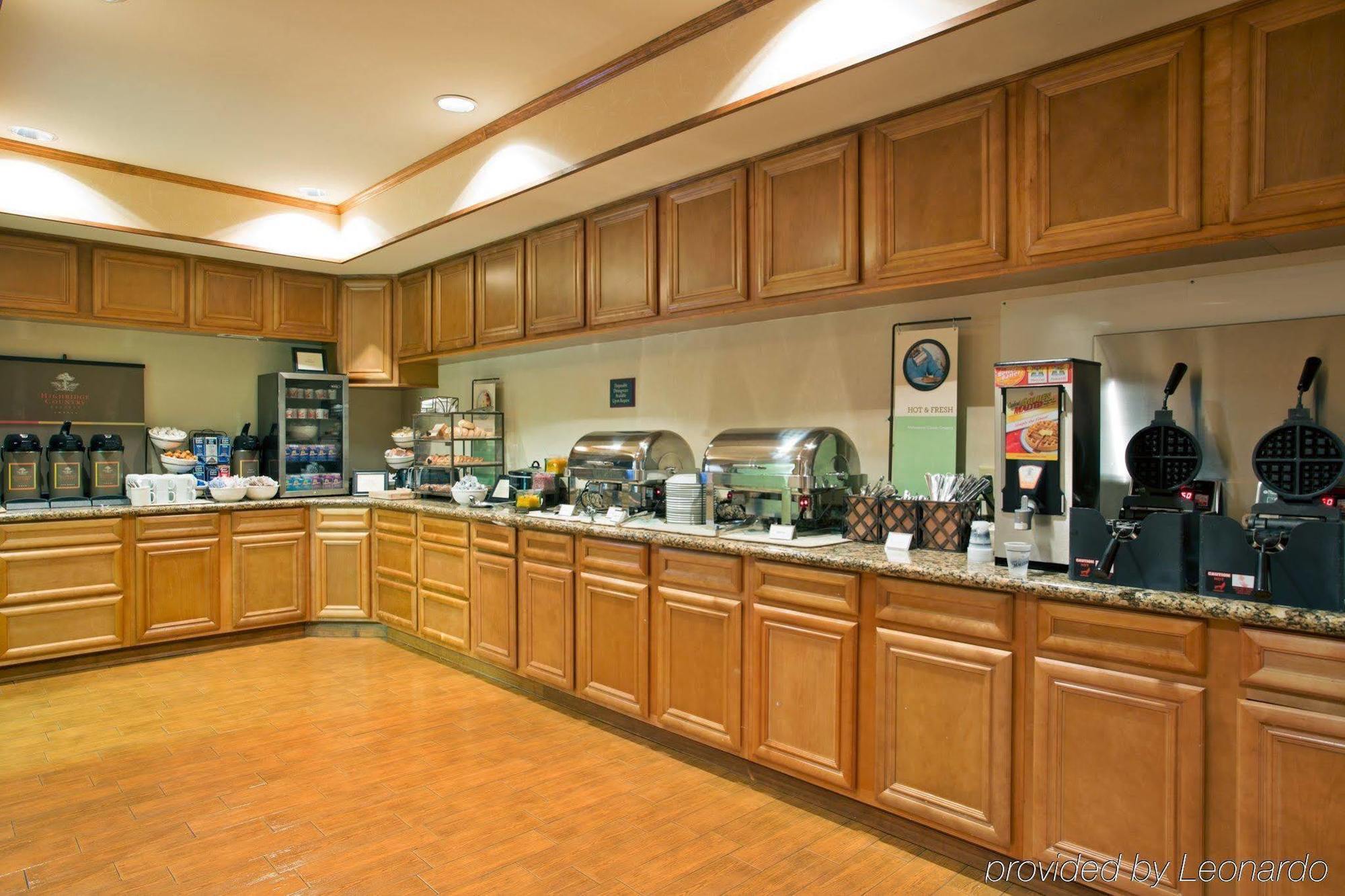 Country & By Radisson, Pineville, La Pineville