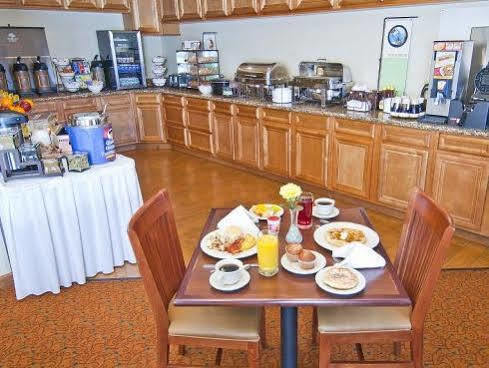 Country & By Radisson, Pineville, La Hotel 2*